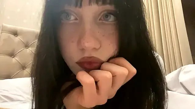 RachaelHrycko — BITE FINGER