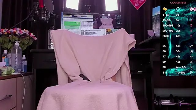 Raissa_sky26 on StripChat