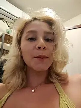 Ramona_Flower on StripChat