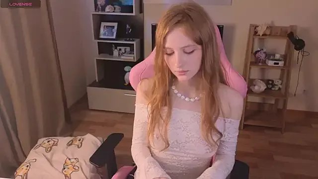 rara_ruru on StripChat 