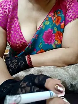 Ratna-777 on StripChat