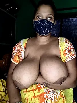 Realangel_9 on StripChat