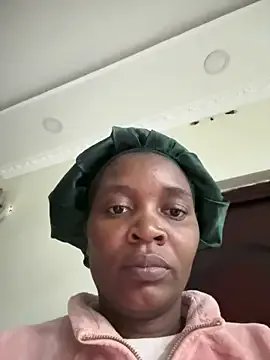 Realdiva02 on StripChat