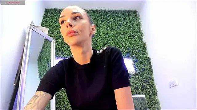 realhotfallingdevil on StripChat