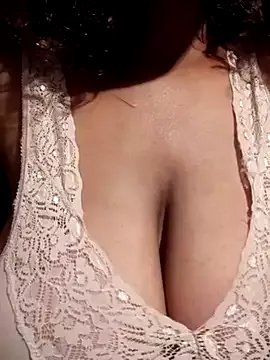 realsquirter on StripChat