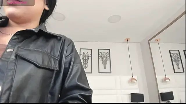 Rebeca_jones on StripChat