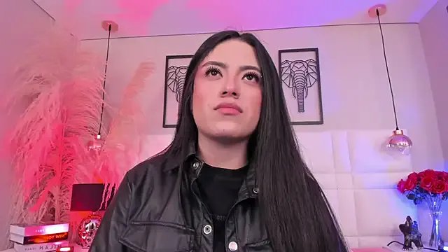 Rebeca_jones on StripChat