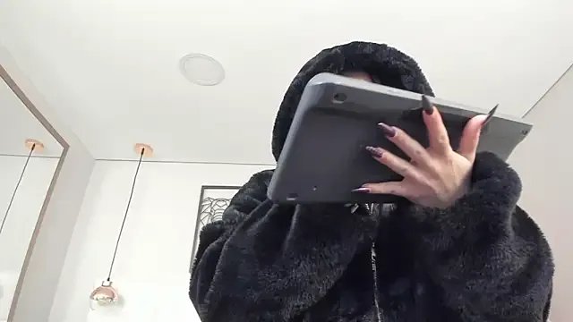 Rebeca_jones on StripChat