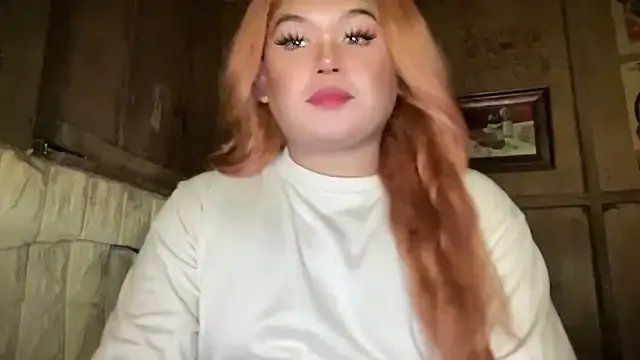 Freechat RedHead_Thalia on StripChat