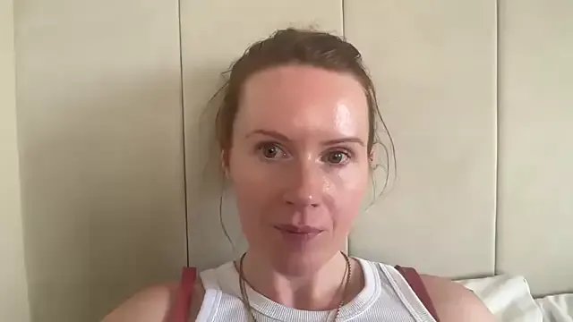 redheadrosie69 on StripChat