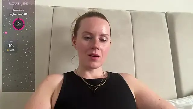 redheadrosie69 on StripChat