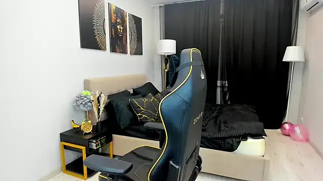 RedLipse on StripChat