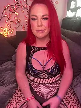 redxxxvixen — Naked for 10. 3 mins domi control