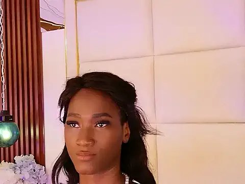 Reginadenver on StripChat