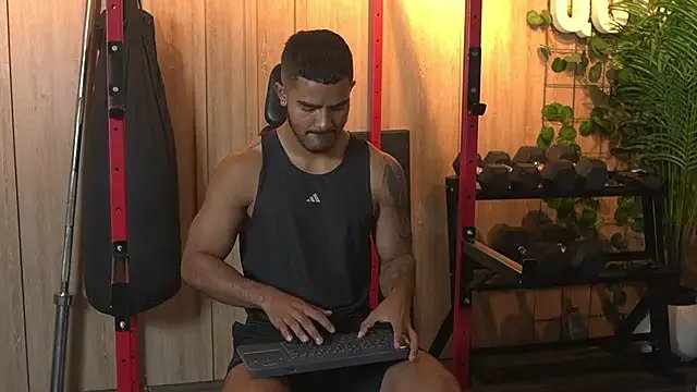 Reik_Vonn on StripChat