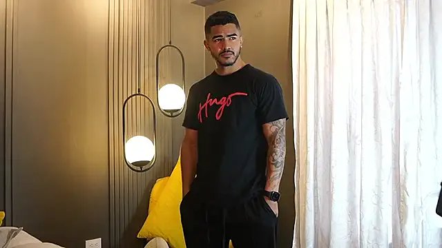 Reik_Vonn on StripChat