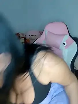 ReiyaRey on StripChat