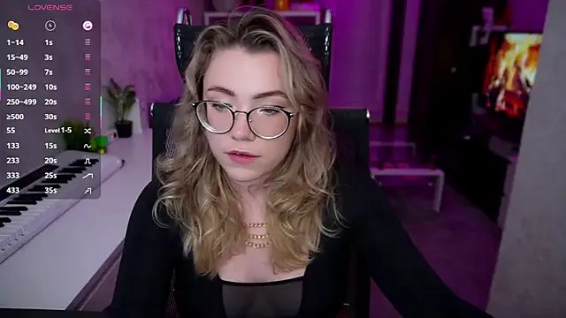 RemyCute on StripChat