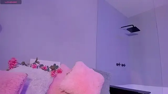 Freechat RenataLeclair on StripChat