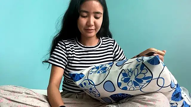 RessieAshcroft — how about a soft dance??