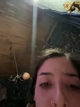 ricausuvave — Freechat on StripChat