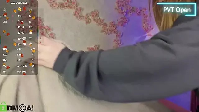 Rina_Panic on StripChat