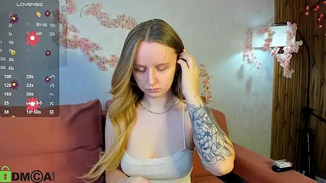 Rina_Panic on StripChat