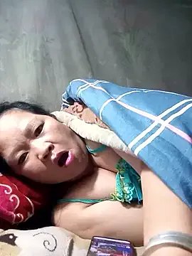 riso-00 on StripChat