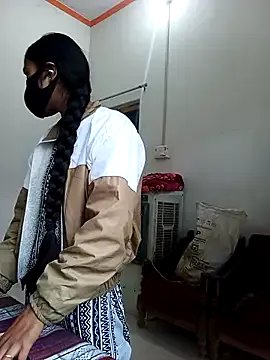 Riya_917 on StripChat