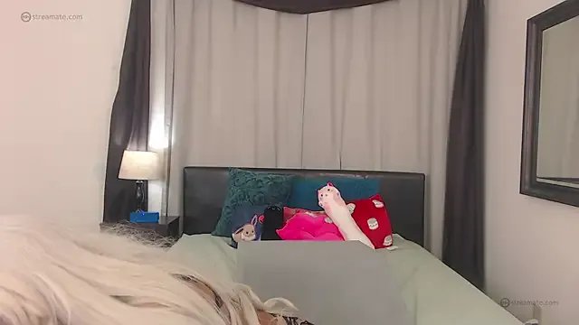 RobynKnight on StripChat