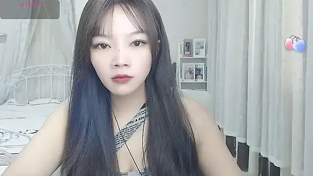 Romy-sweet on StripChat