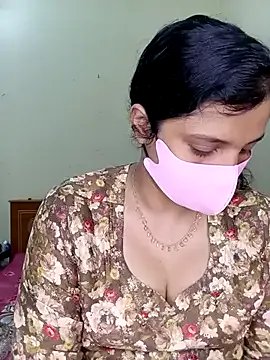 Rose-luckey on StripChat