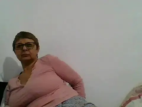 Freechat roseblak42 on StripChat