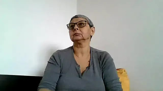 Freechat roseblak42 on StripChat