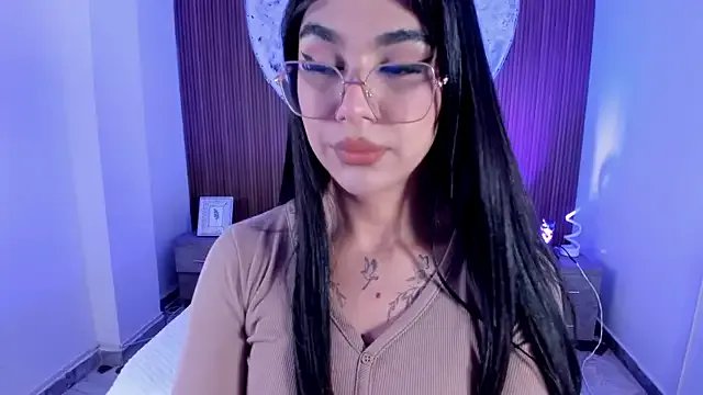 RoseCassie on StripChat