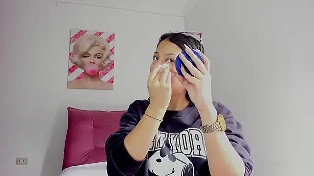 rouse_red on StripChat