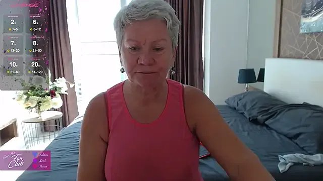 roxana_brooks on StripChat