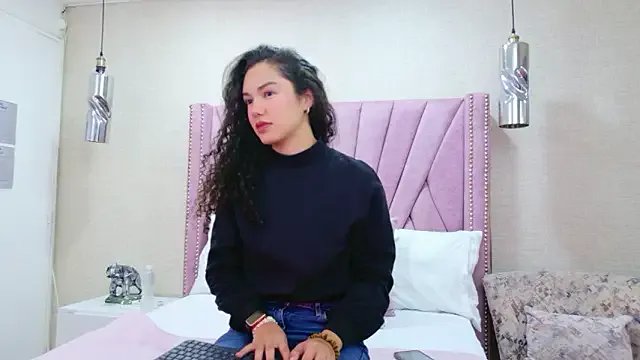 RoxanaAngel — Freechat on StripChat