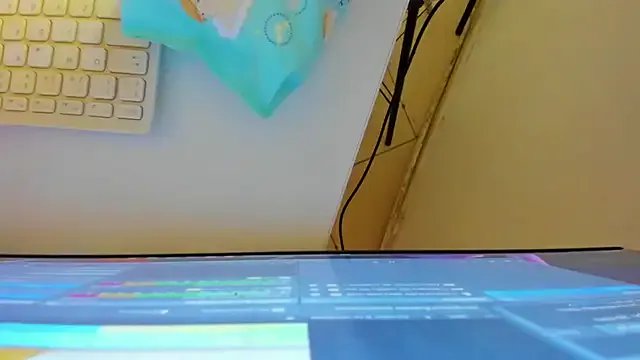 Roxanedewalle — pussy play