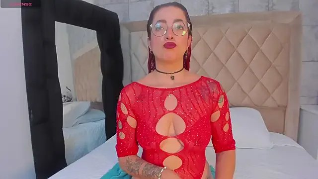 RoxanneStorm_ on StripChat