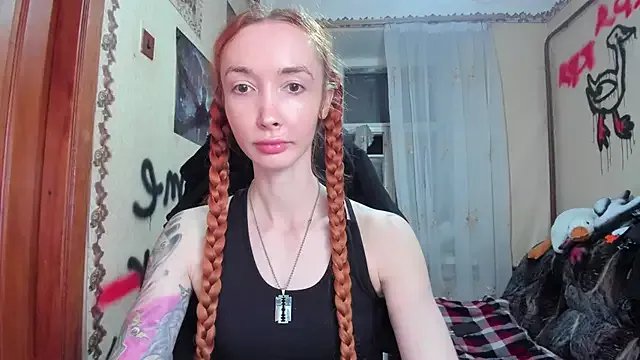 Roxy_Silver on StripChat