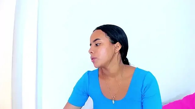 Roxy_Stonee — Spanking my ass