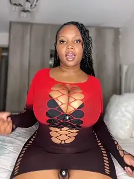 RoyalVibeXO on StripChat