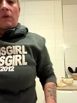 Rozendefotz on StripChat