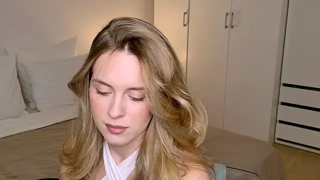 RozzitaBedberry on StripChat