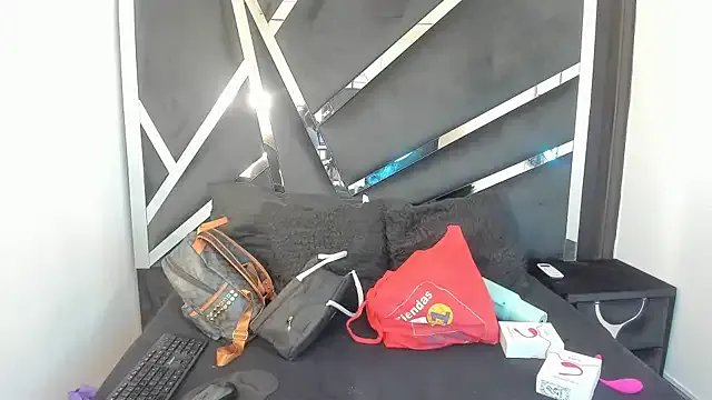 Rubyxht on StripChat