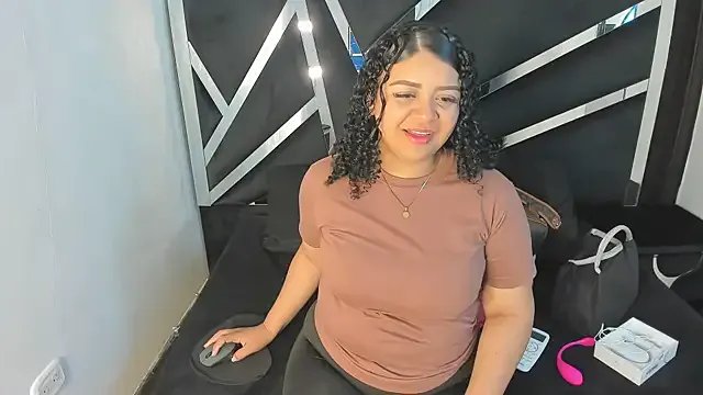 Rubyxht on StripChat