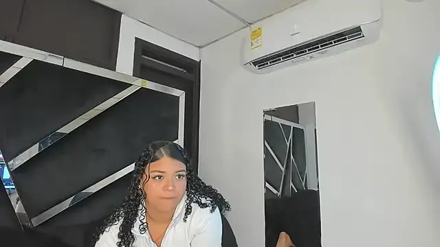 Rubyxht on StripChat