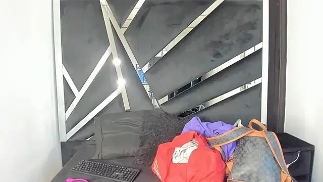 Rubyxht on StripChat