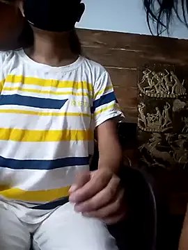 Ruhi_07 on StripChat